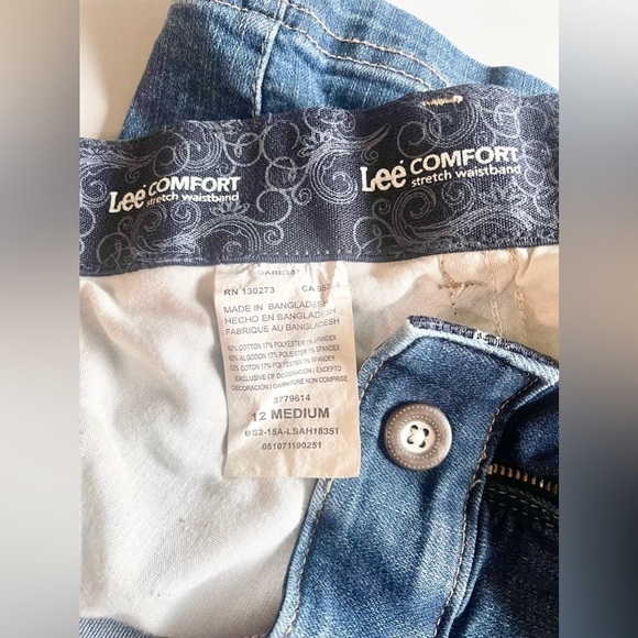 Lee Comfort Stretch Waistband Jean Shorts 12 Medium Flap Botton Pockets Denim - Picture 4 of 5